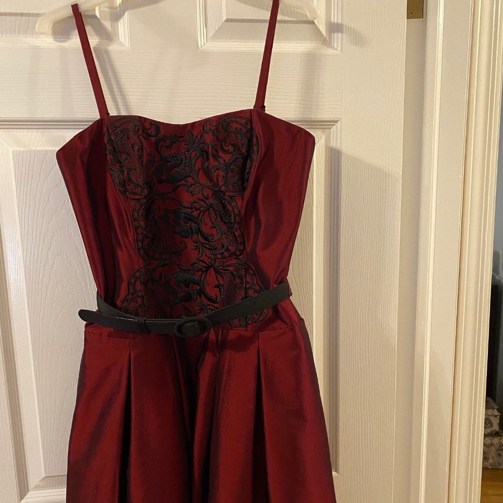 WHBM Burgundy w/Black Embroidery Bustier Dress